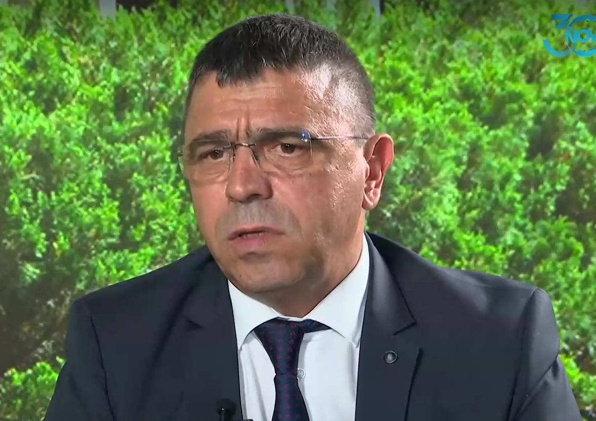  Служебният министър на вътрешните работи Атанас Илков 